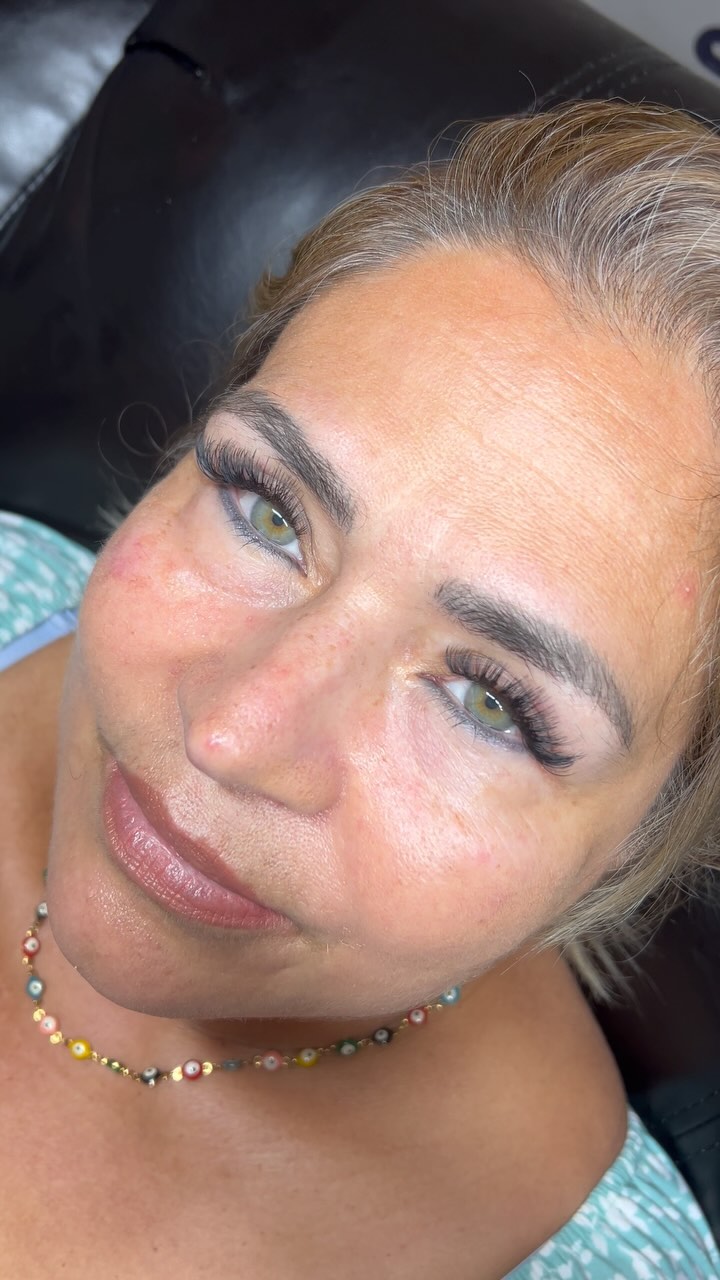 We often think lashes are for the younger generation… but I beg to differ 😍  This hybrid wispy full set compliments her so well. 💗  Using all AMR Lash products.  Lash Artist: Brenda
.
.
.
#AMRLashBar #AMRLashExtensions #Lashes #Lash #LashExtensions #LashArtist #VolumeLashes #ExplorePage #LashGoals #LoveLashes #EyelashExtensions #904Lashes #JaxLashes #JacksonvilleLashes #duvallashes #duvallashtech #duvallashartist #jaxbrows